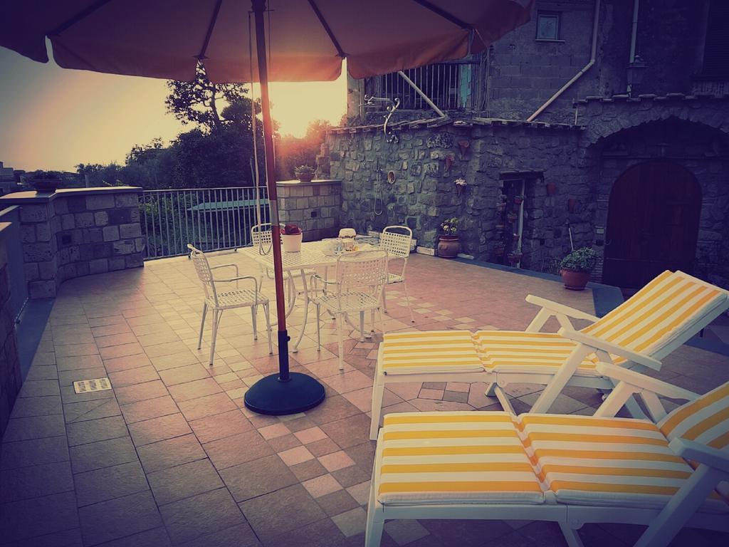 Chez Chantal Bed & Breakfast Meta Dış mekan fotoğraf