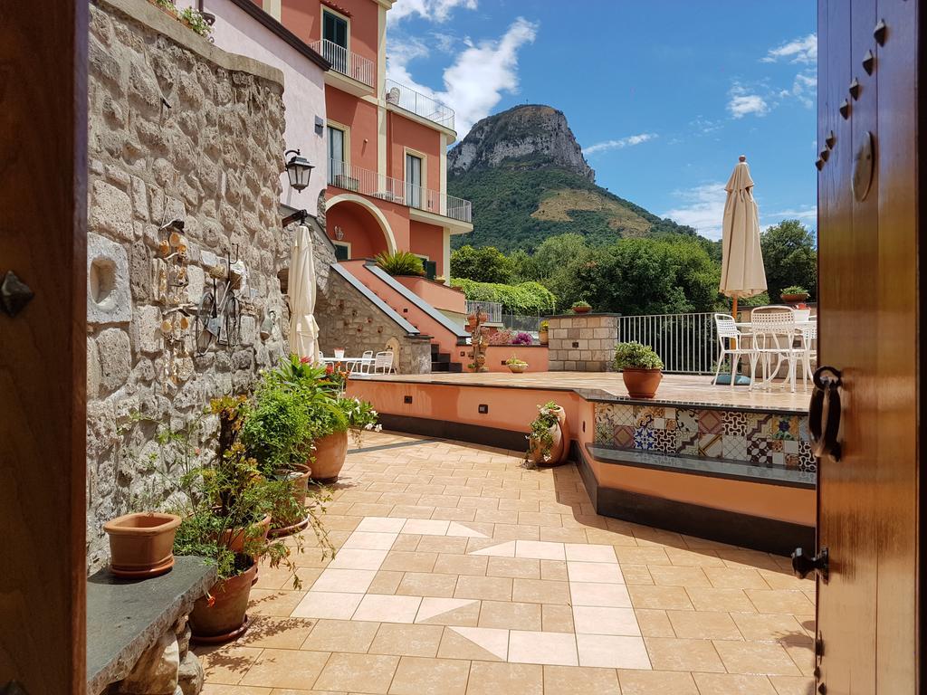 Chez Chantal Bed & Breakfast Meta Dış mekan fotoğraf