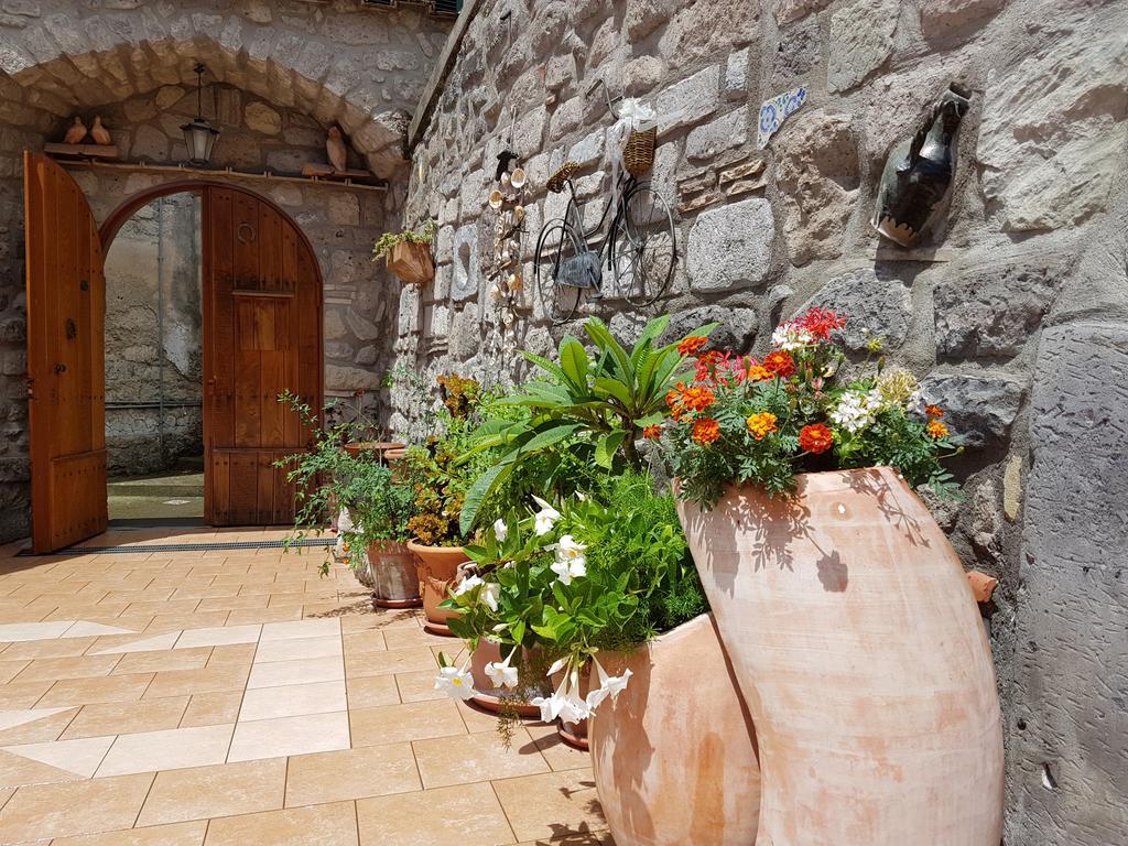 Chez Chantal Bed & Breakfast Meta Dış mekan fotoğraf