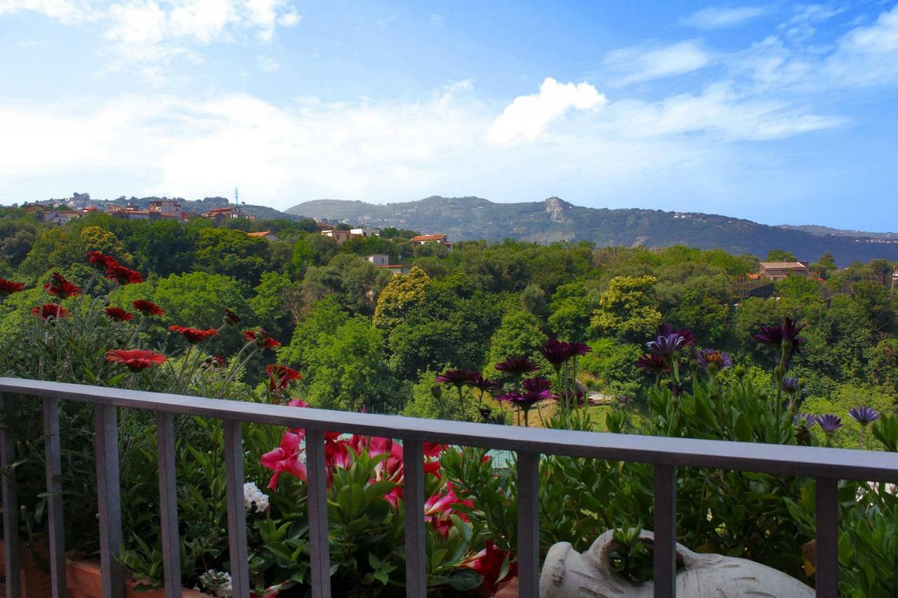 Chez Chantal Bed & Breakfast Meta Dış mekan fotoğraf